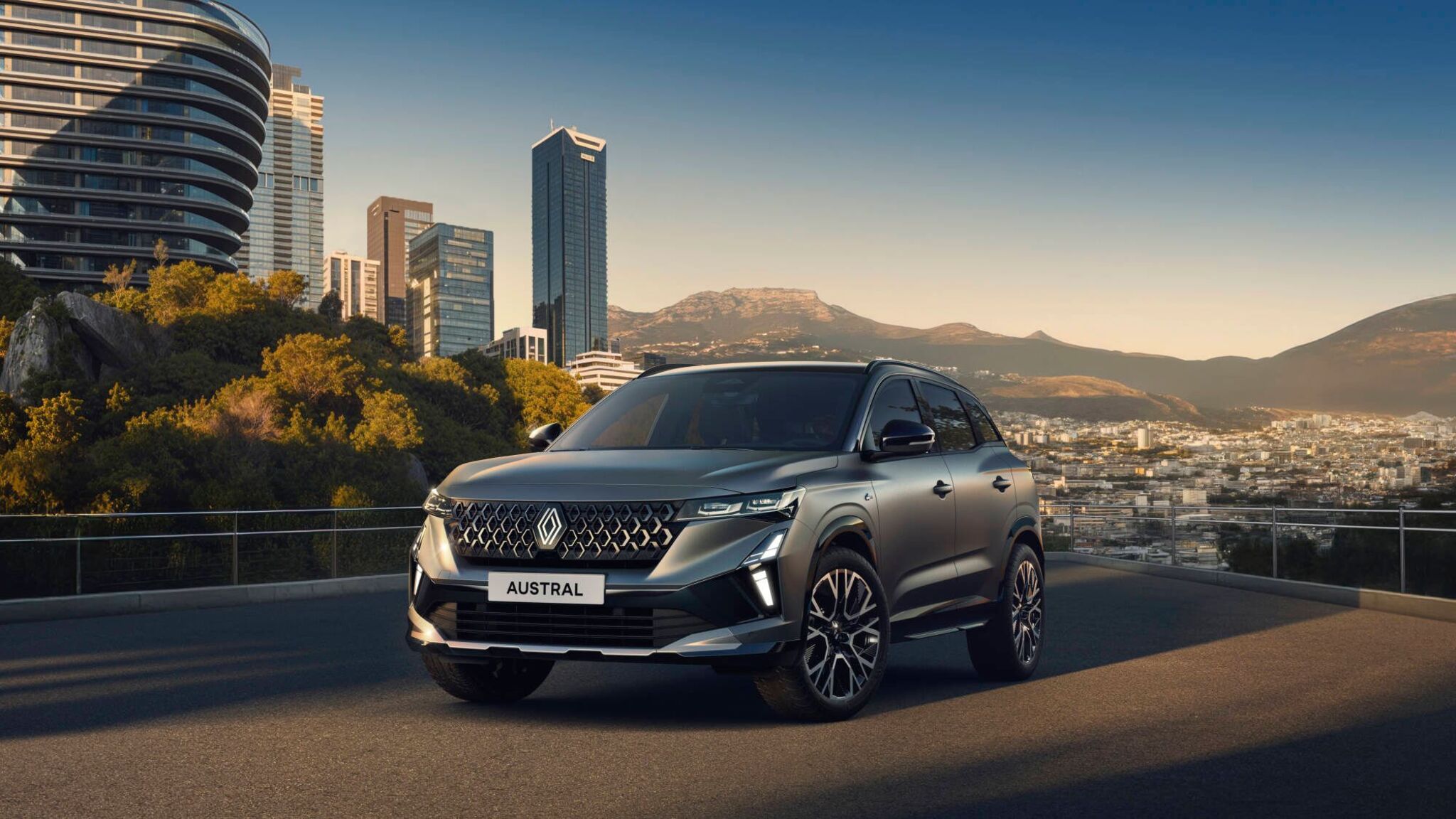 „Renault“ pristato atnaujintą modelį „Austral“
