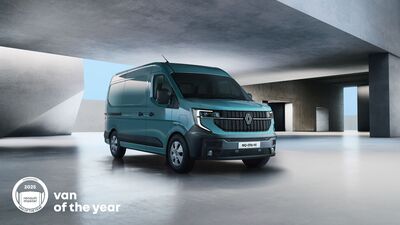 RENAULT MASTER LAIMĖJO METŲ FURGONO 2025 APDOVANOJIMĄ