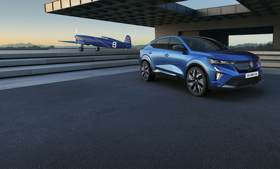                                                 Renault Rafale E-Tech                                                                                        